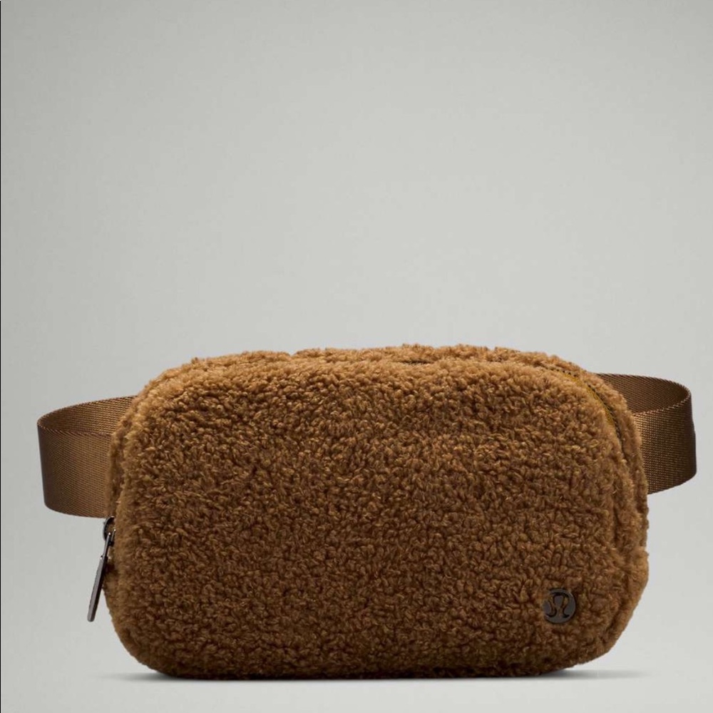 Lululemon brown fleece belt bag